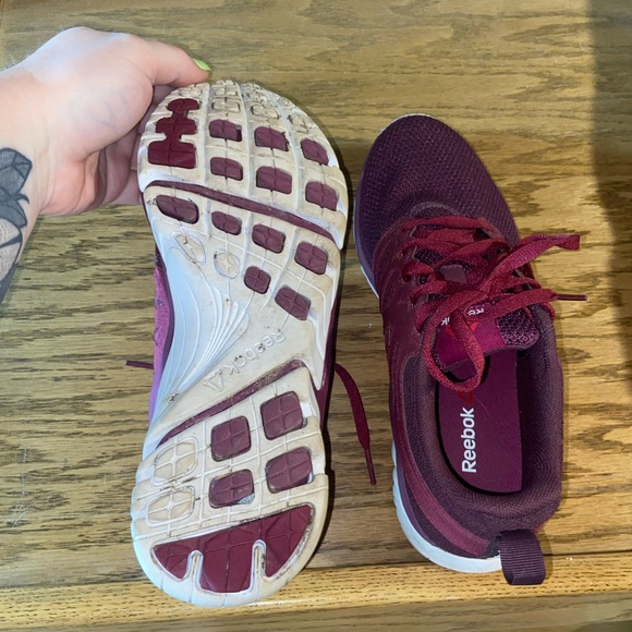 Reebok sneakers, only worn a handful of times. Still lots of life left - Picture 5 of 5